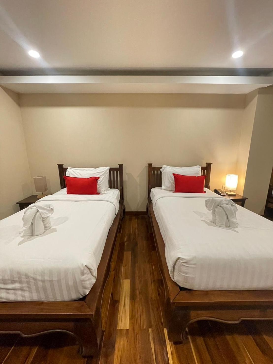 Yotaka Boutique Hotel Bangkok Buitenkant foto
