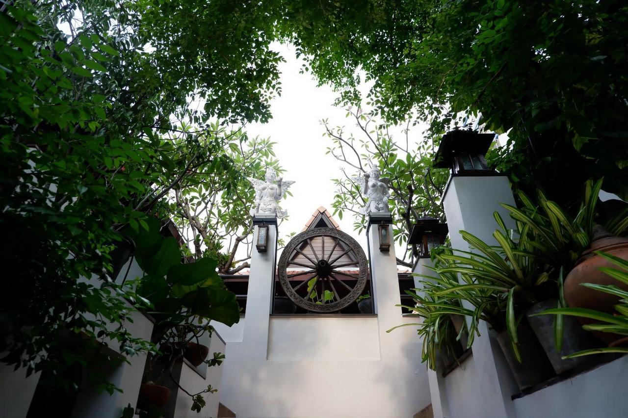 Yotaka Boutique Hotel Bangkok Buitenkant foto