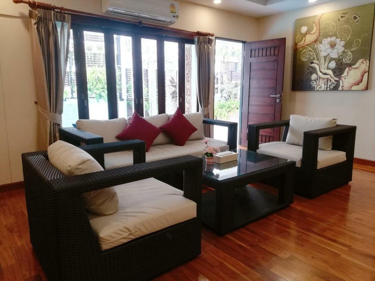 Yotaka Boutique Hotel Bangkok Buitenkant foto